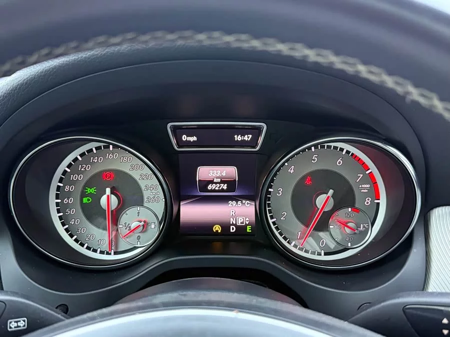 Mercedes Benz GLA