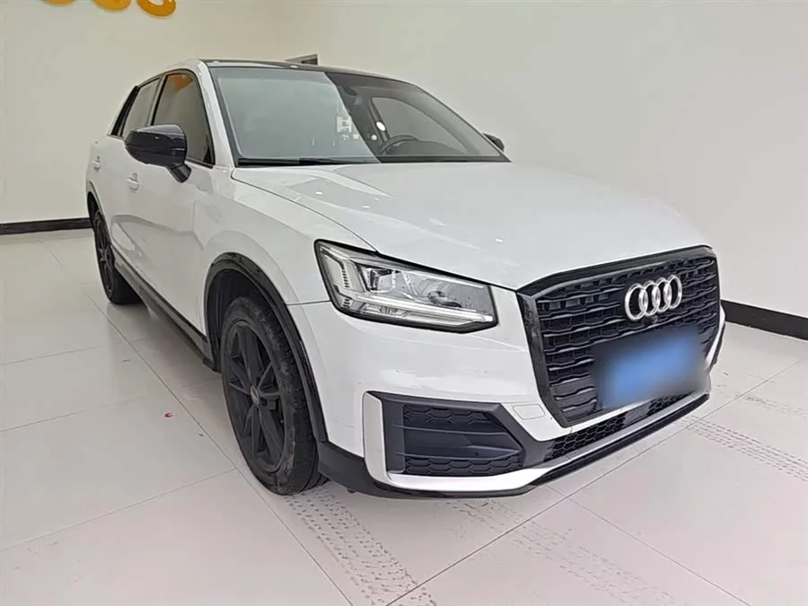 Audi Q2L