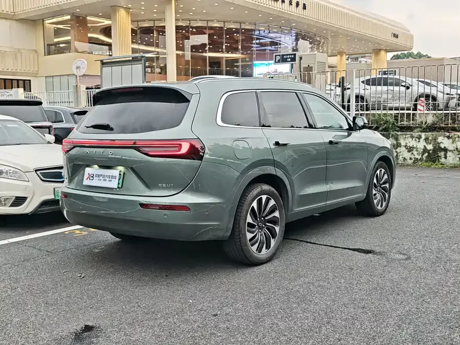 AITO Wenjie M7