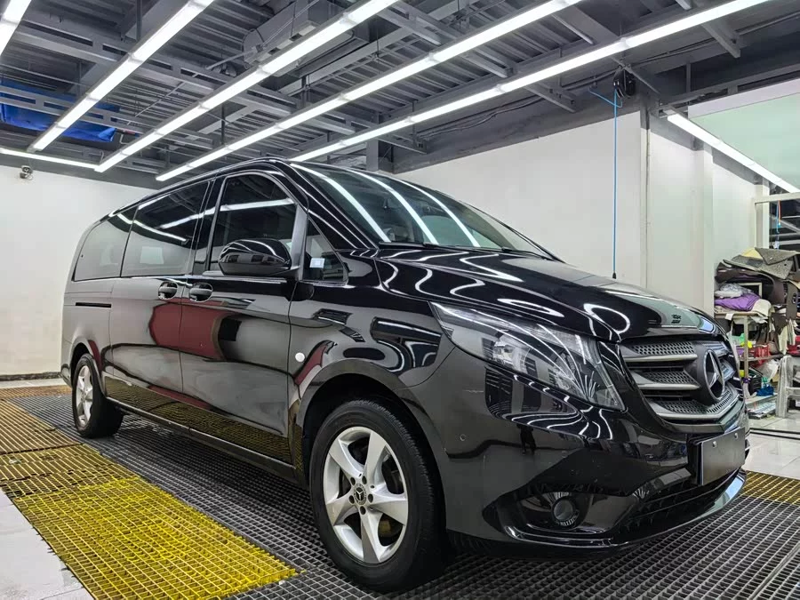 Mercedes Benz Vito