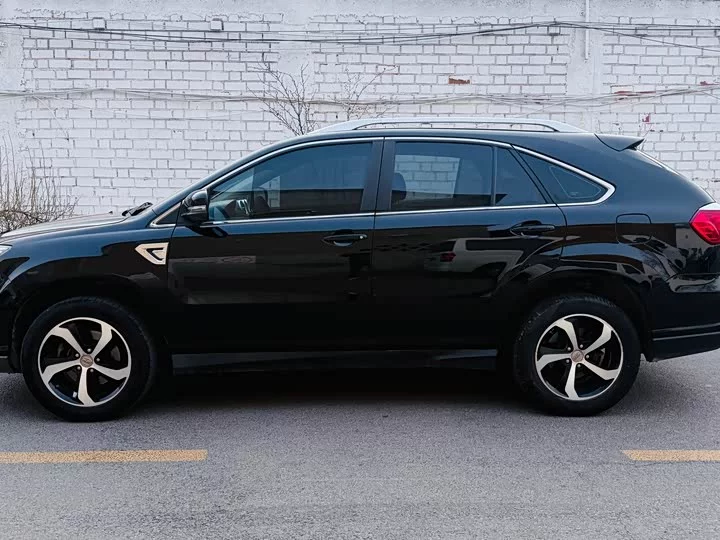BYD S7