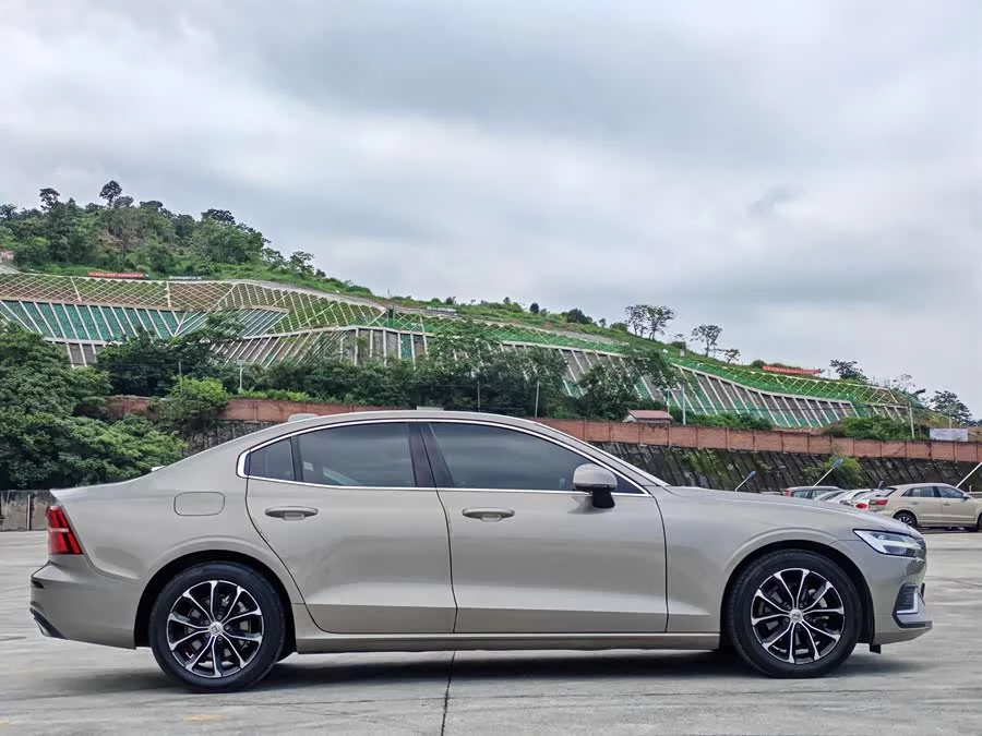 Volvo S60