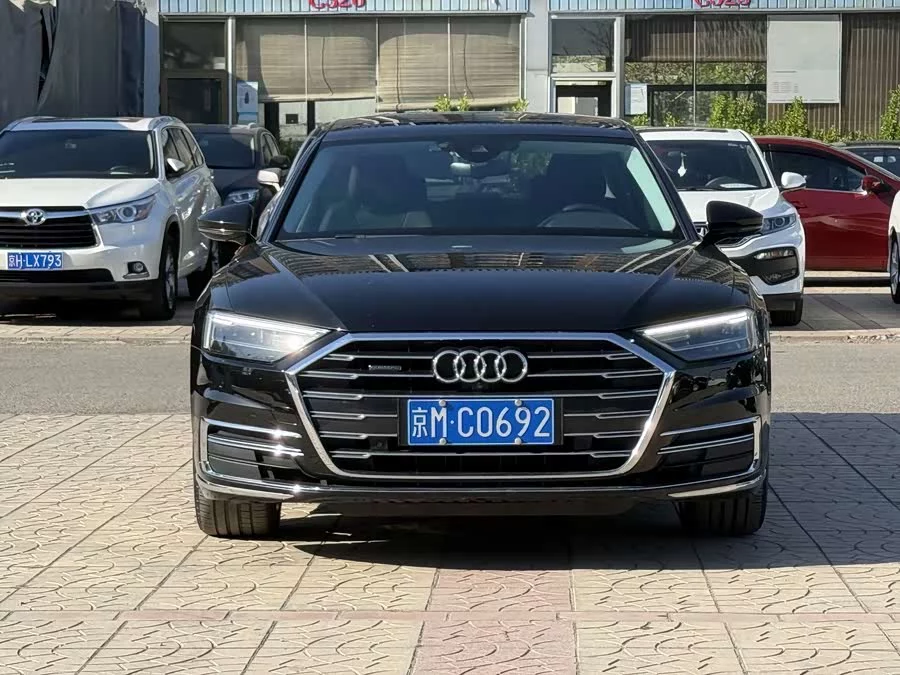 Audi A8