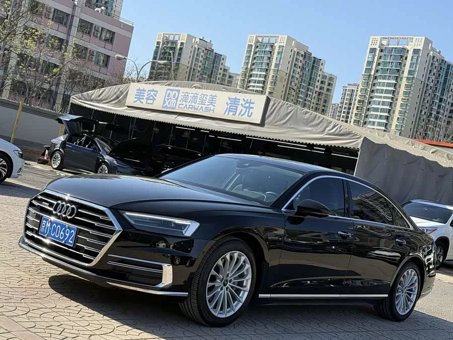Audi A8