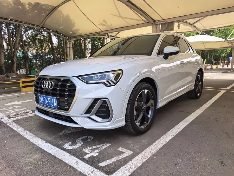 Audi Q3