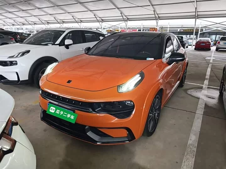 Lynk & Co 02 Hatchback