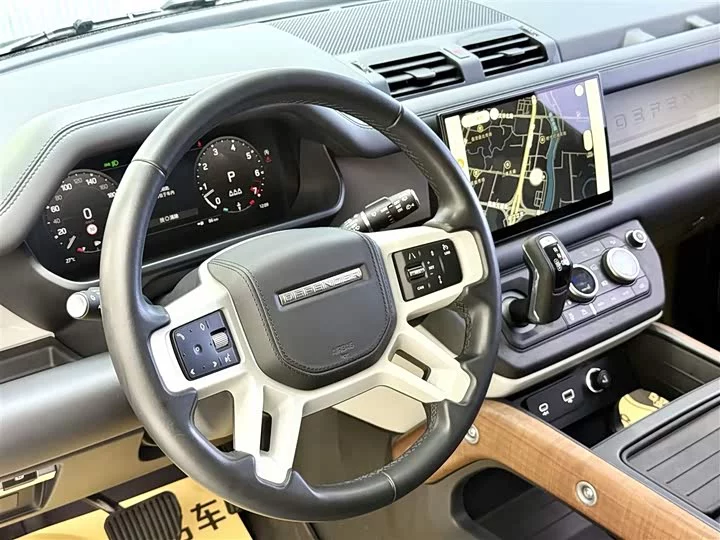 Land Rover guard