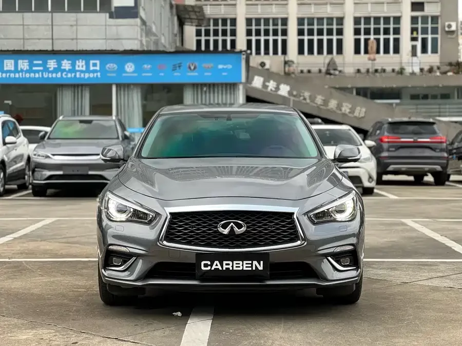Infiniti Q50L