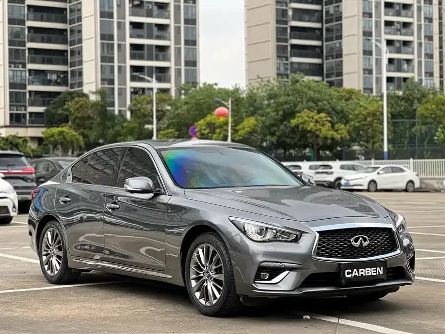 Infiniti Q50L