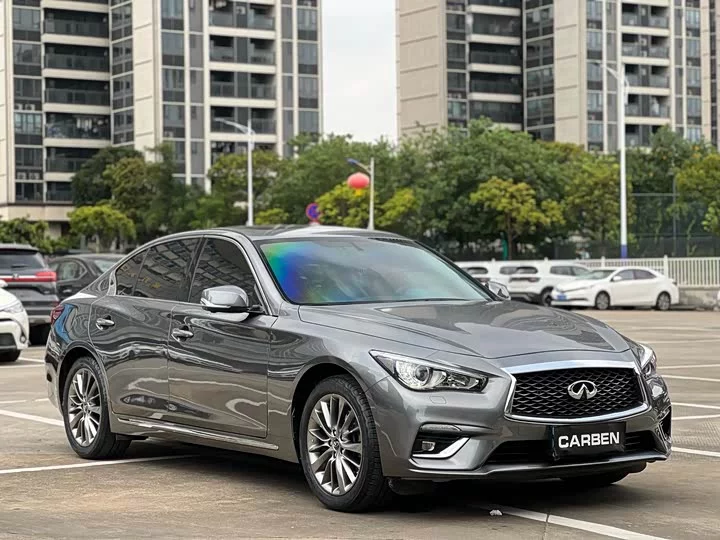 Infiniti Q50L