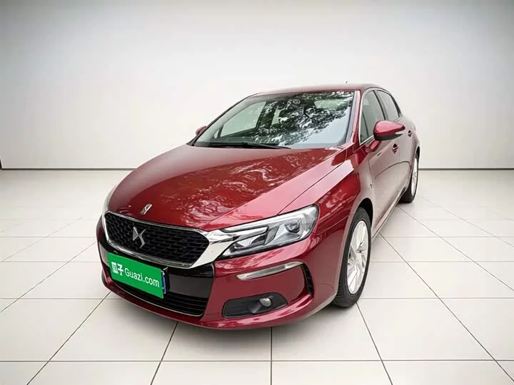 DS 4S