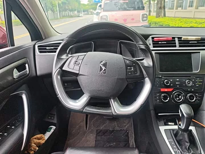 DS 4S