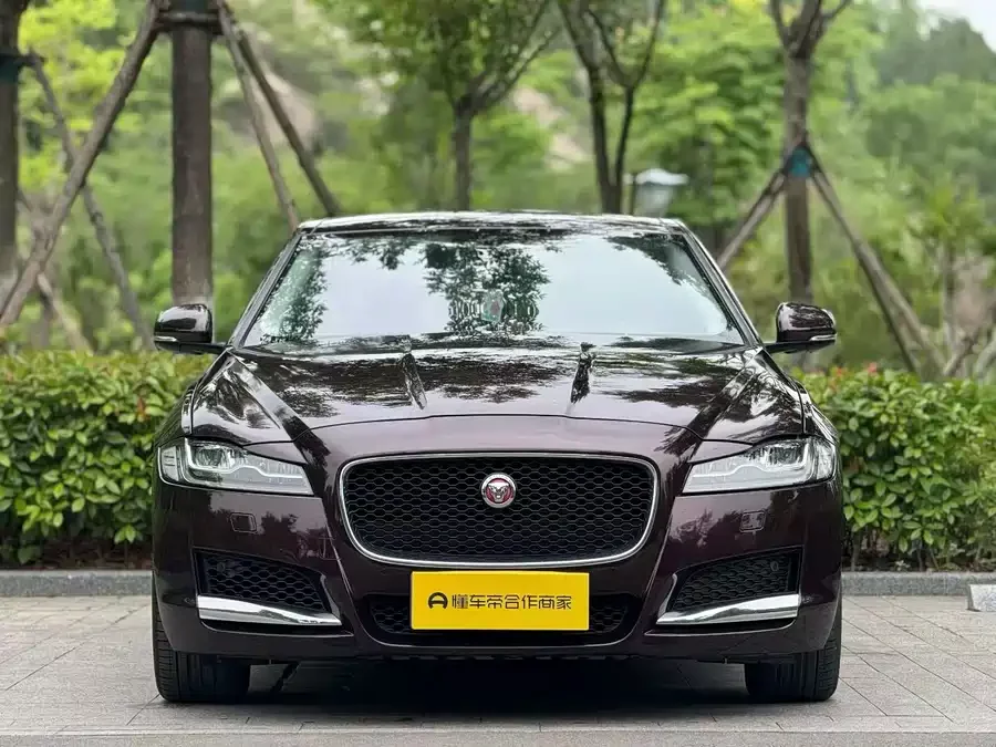 Jaguar XFL