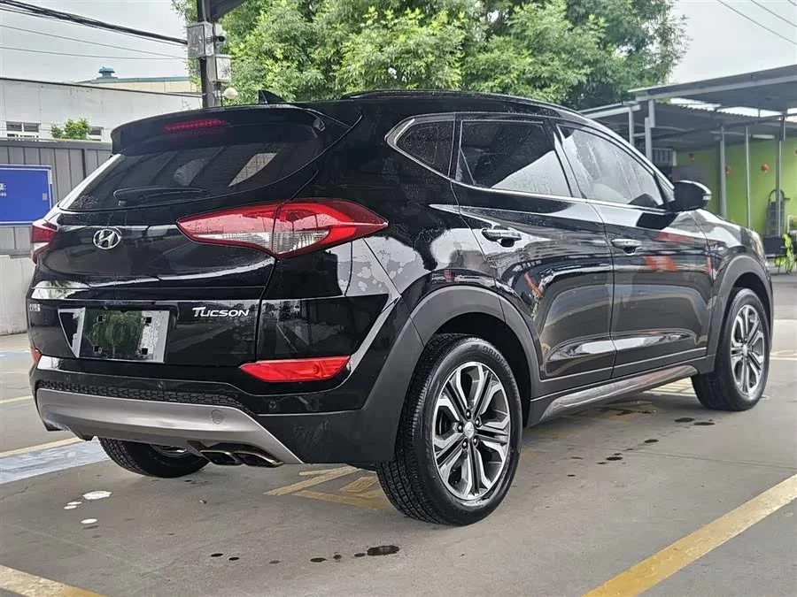Hyundai Tucson