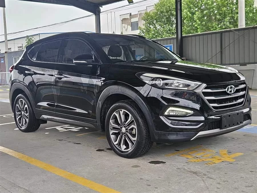 Hyundai Tucson
