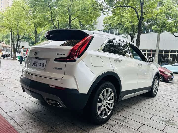 Cadillac XT4