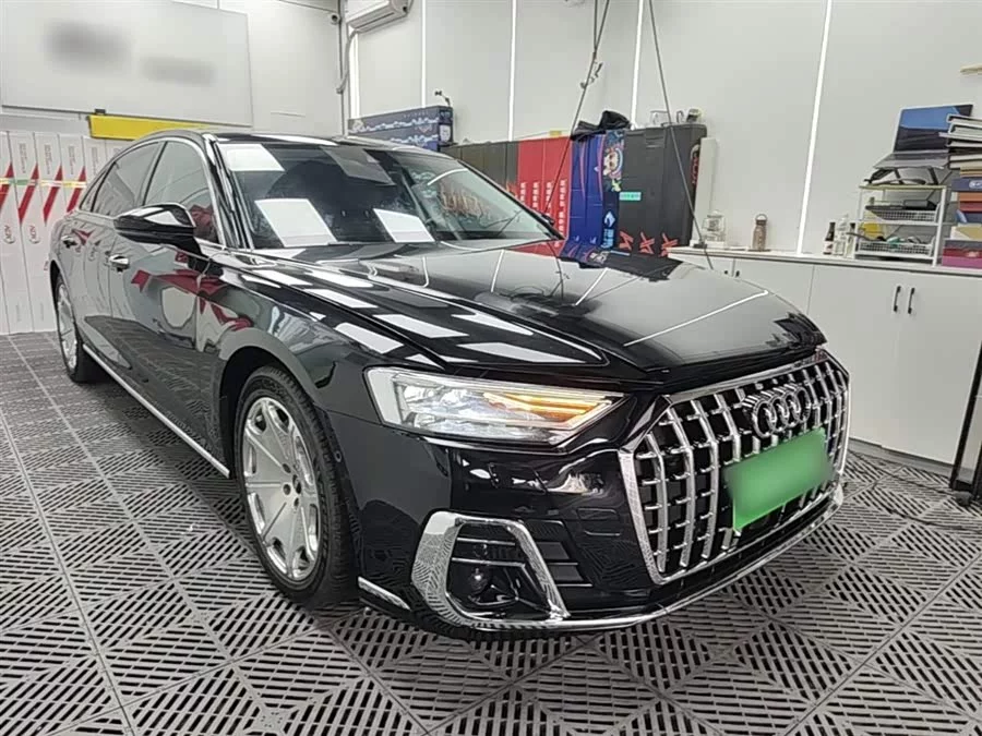 Audi A8