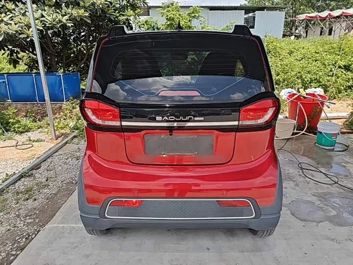 Baojun E100