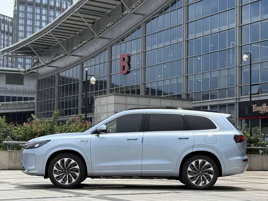 AITO Wenjie M7