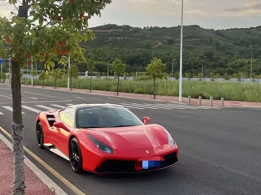 Ferrari 488