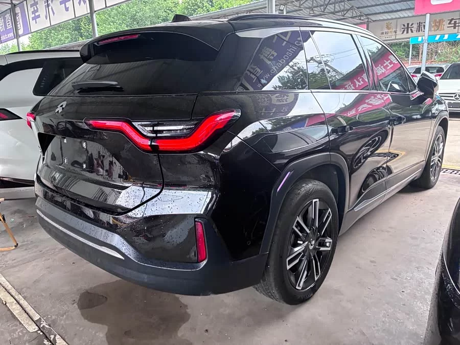 NIO ES6