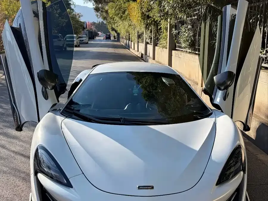 McLaren 570