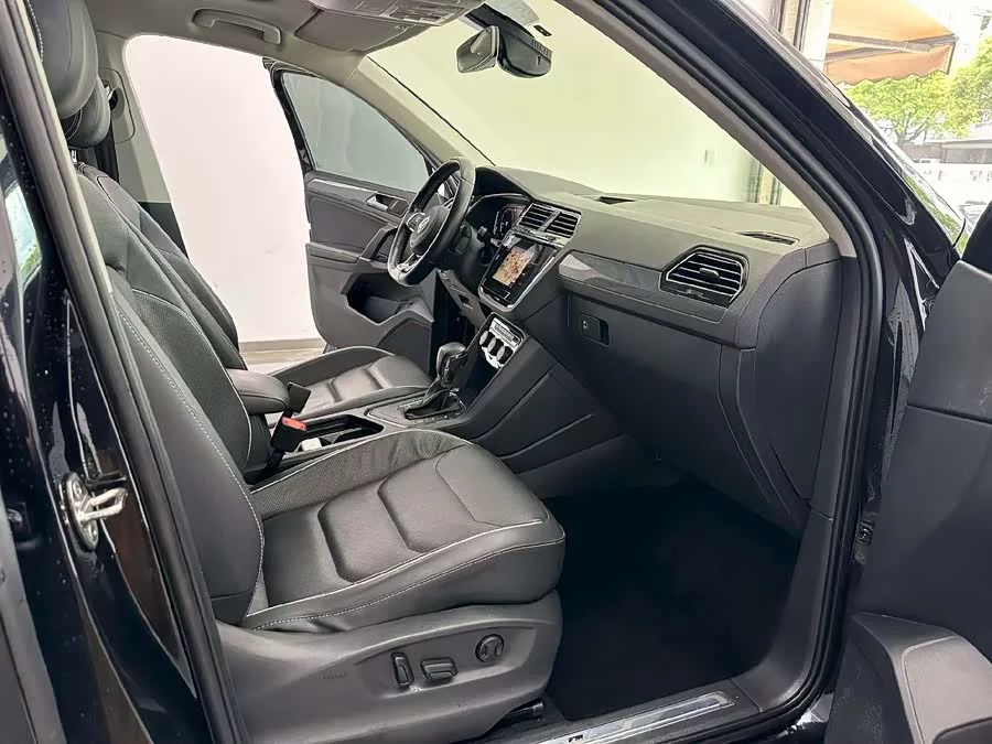 Volkswagen Tiguan L