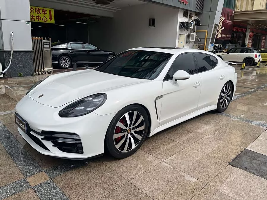 Porsche Panamera