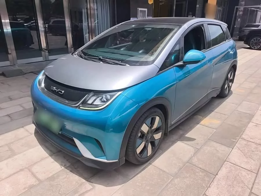 BYD Dolphin