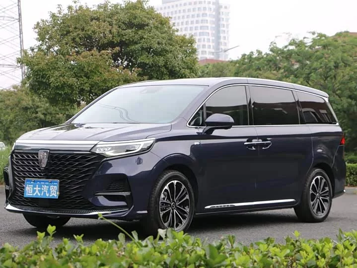 Roewe iMAX8