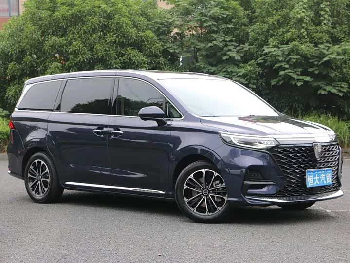 Roewe iMAX8