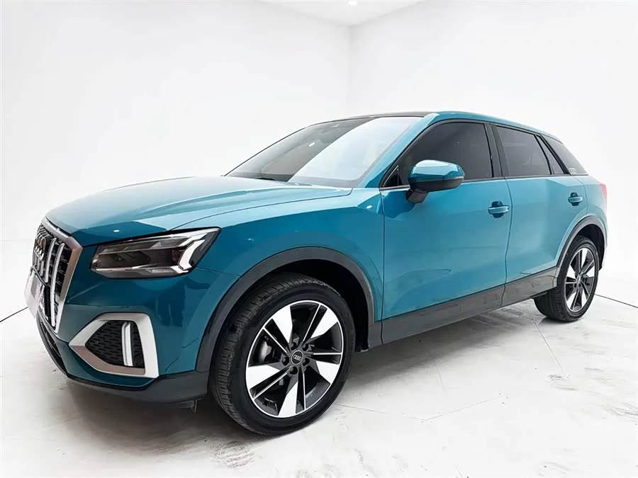 Audi Q2L