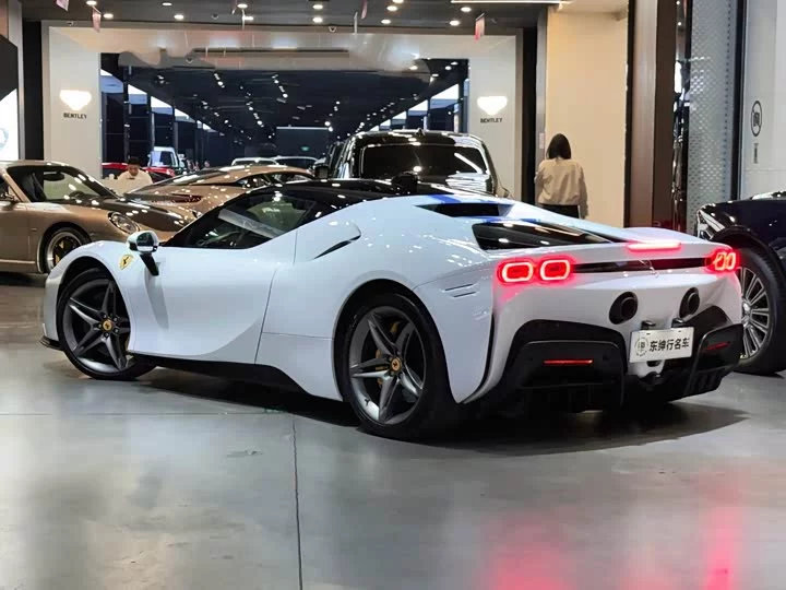 ferrari SF90