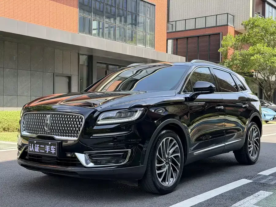 Lincoln Navigator