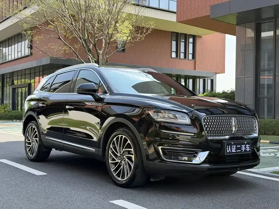 Lincoln Navigator