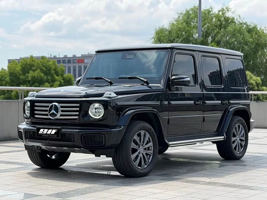 Mercedes Benz G-rated