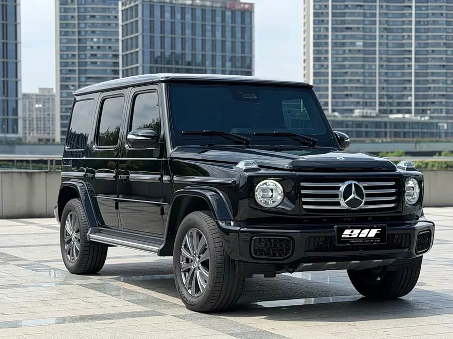 Mercedes Benz G-rated