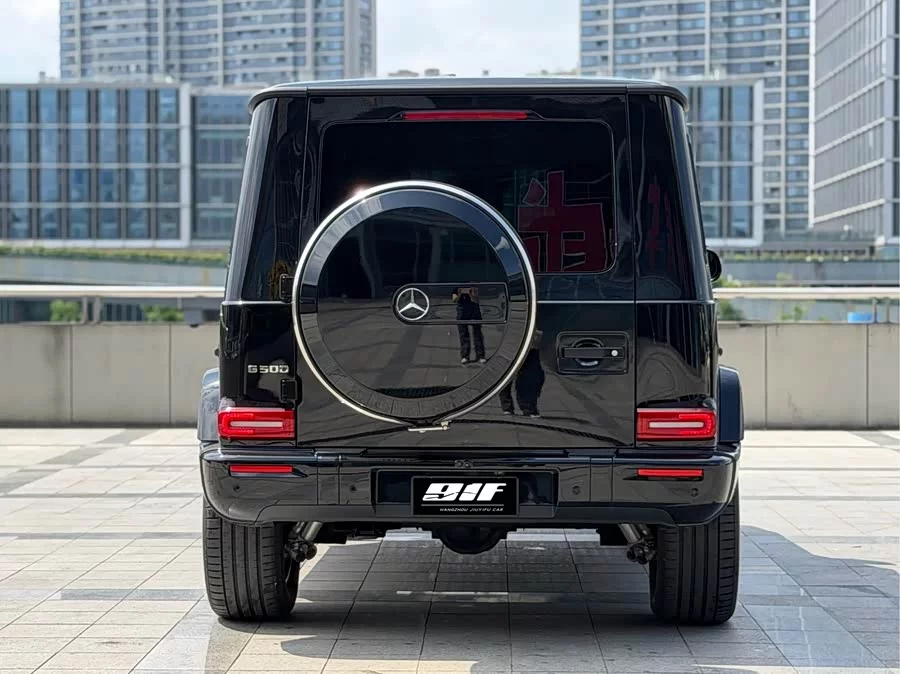 Mercedes Benz G-rated