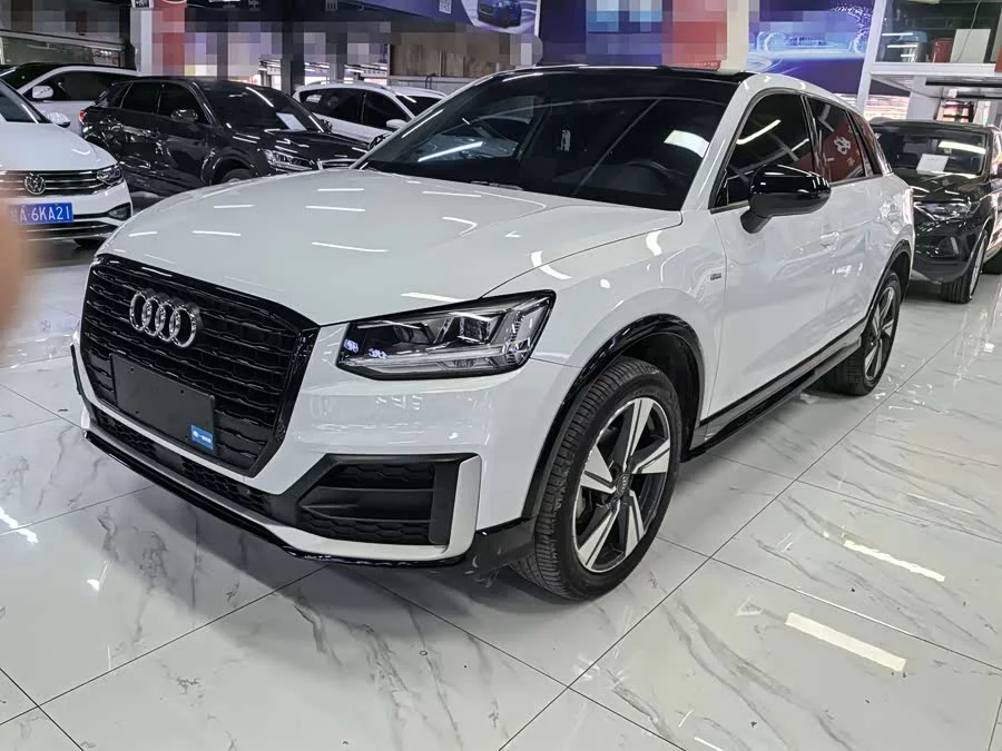 Audi Q2L