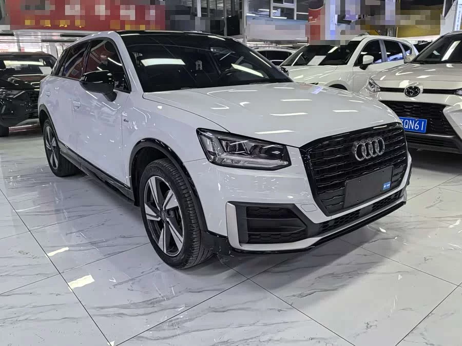 Audi Q2L