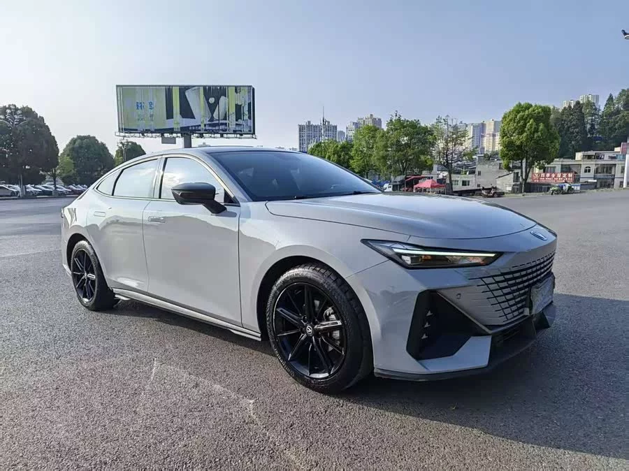 Changan UNI-V