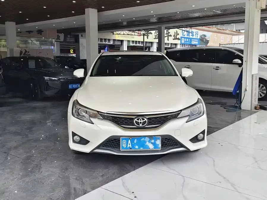 Toyota Reiz