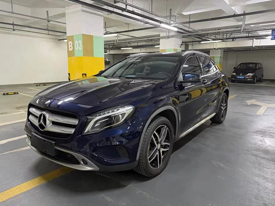 Mercedes Benz GLA