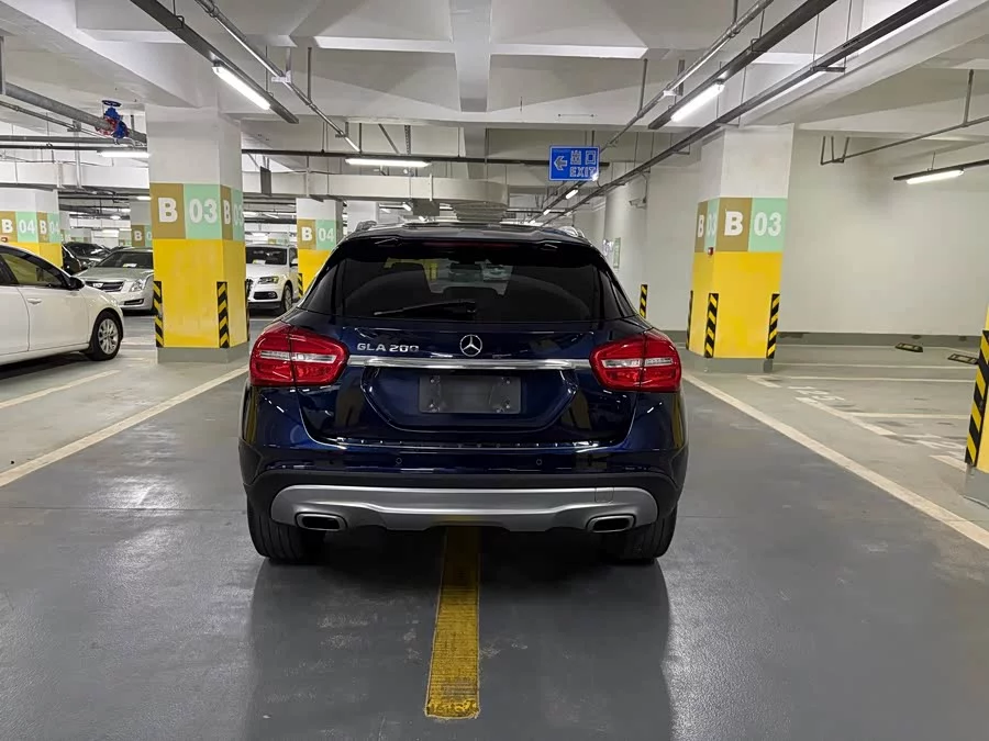Mercedes Benz GLA