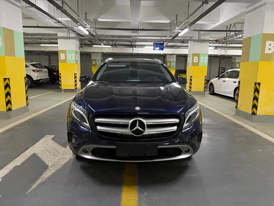 Mercedes Benz GLA