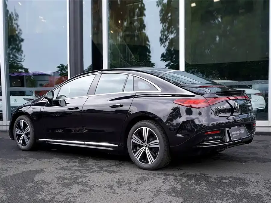 Mercedes Benz EQE