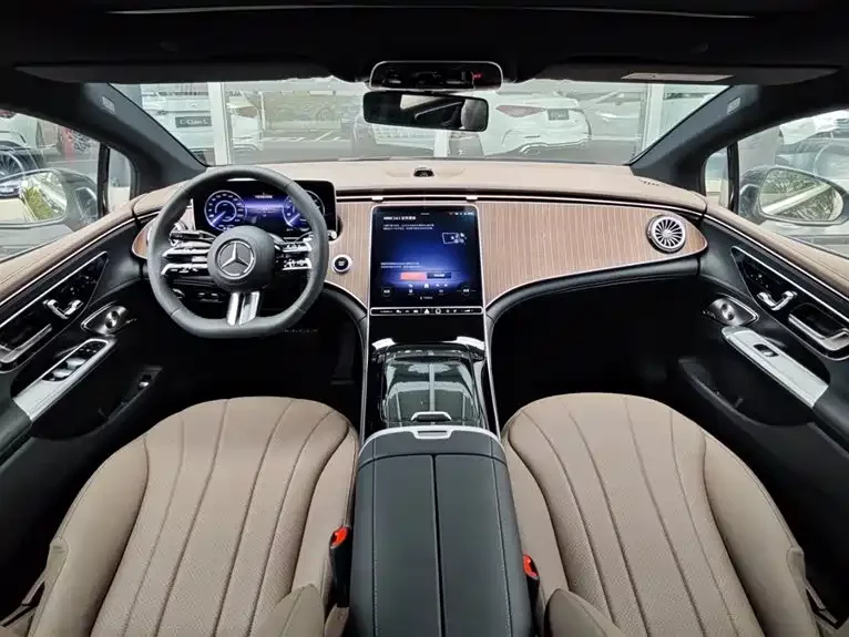 Mercedes Benz EQE