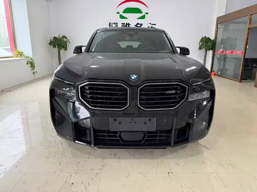 BMW XM