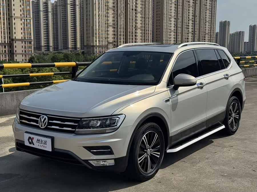 Volkswagen Tiguan L