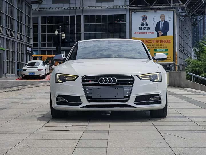 Audi S5